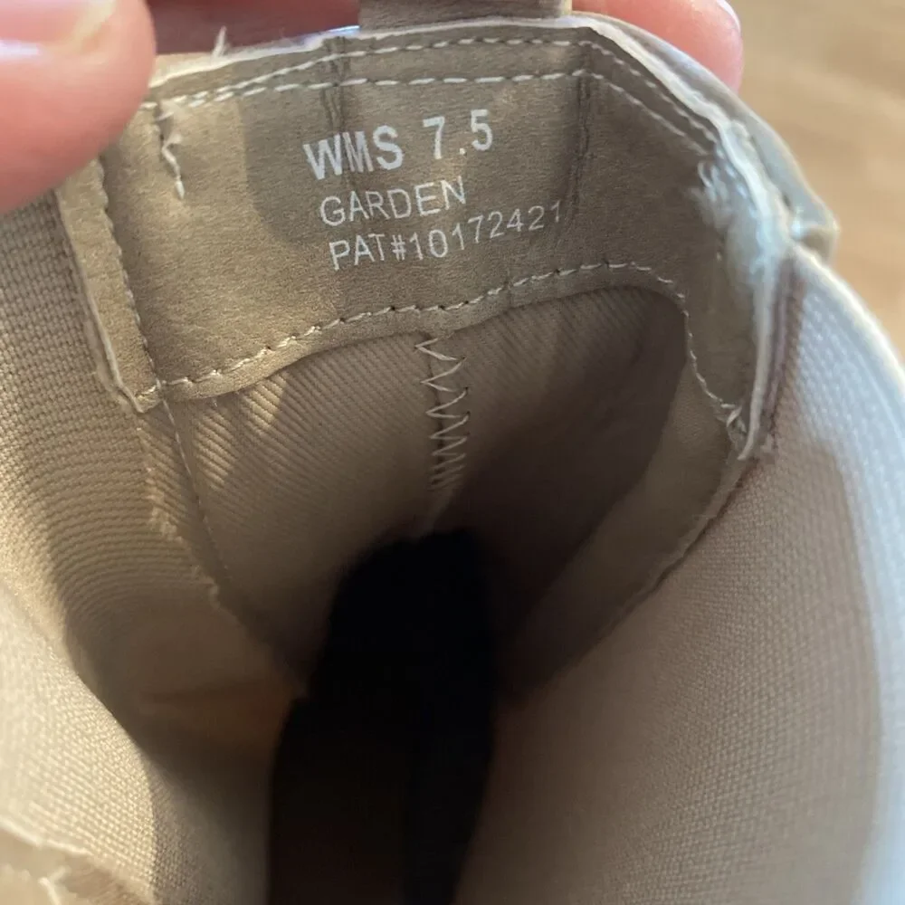 DV Dolce Vita Garden Pull On Chelsea Boots Size 7.5M NWOB Stone Color - Picture 10 of 10